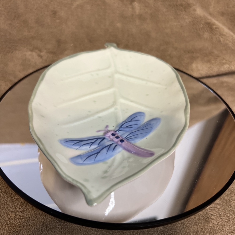 Favorite Things Green Dragonfly Porcelain Soap Dish Or Trinket Dish‎
